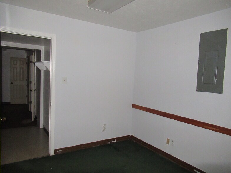 More Photos Of 4527 Stonewall St, Greenville Medical For Sale