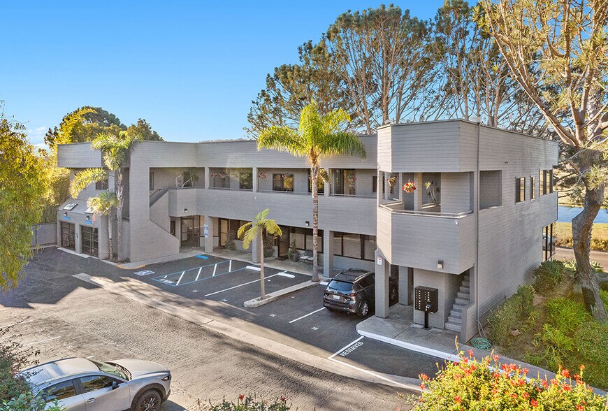 More Photos Of 2262 Carmel Valley Rd, Del Mar Office For Lease