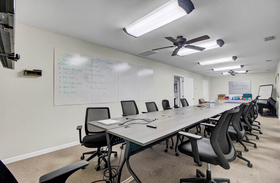 More Photos Of 3806-3816 Ladson Rd, Ladson Flex For Lease