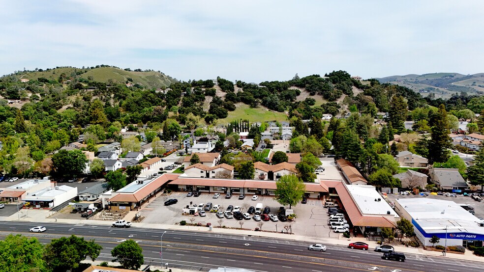 More Photos Of 7425 El Camino Real, Atascadero Storefront Retail Office For Sale