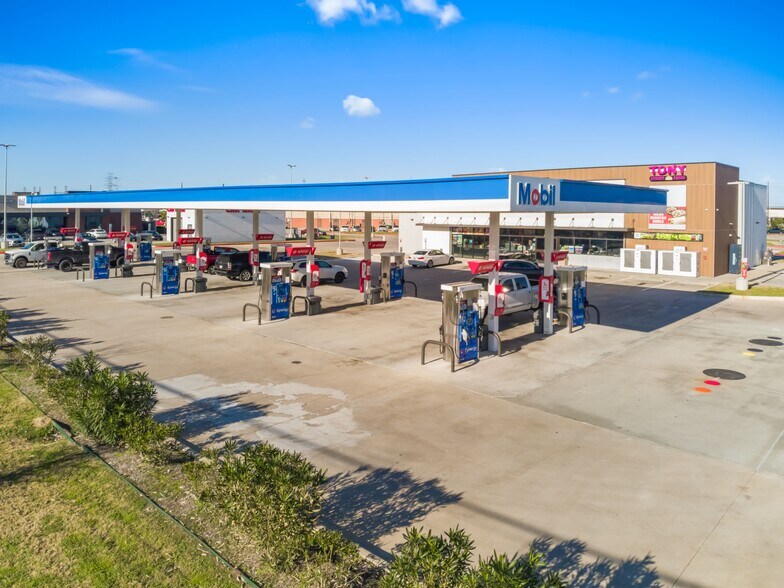 Primary Photo Of 21810 Kuykendahl Rd, Spring Service Station For Sale