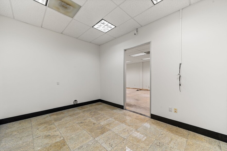 More Photos Of 554 E San Bernardino Rd, Covina Medical For Lease