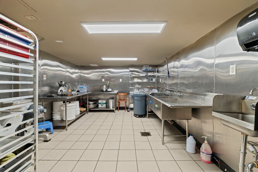 More Photos Of 1627 E Passyunk Ave, Philadelphia Storefront Retail Residential For Sale