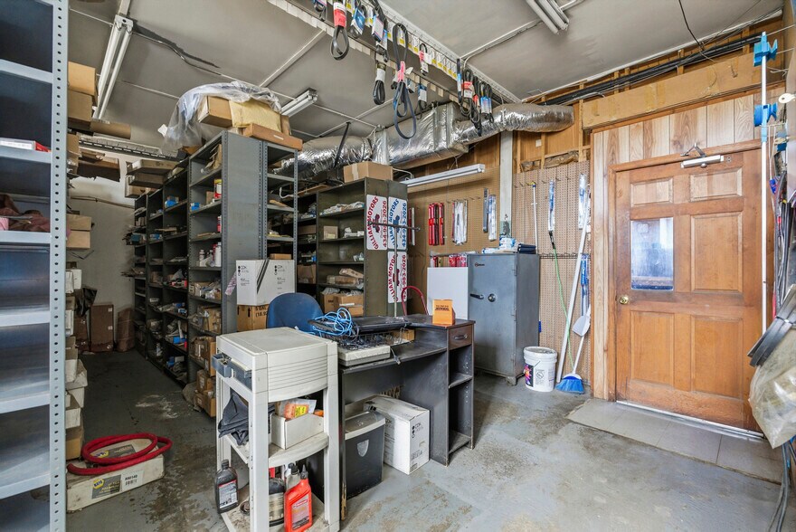 More Photos Of 1336 Main St, Dillwyn Auto Dealership For Sale