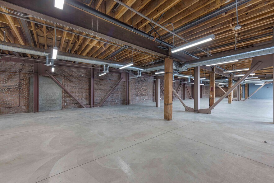 More Photos Of 440 Seaton St, Los Angeles Loft Creative Space For Sale