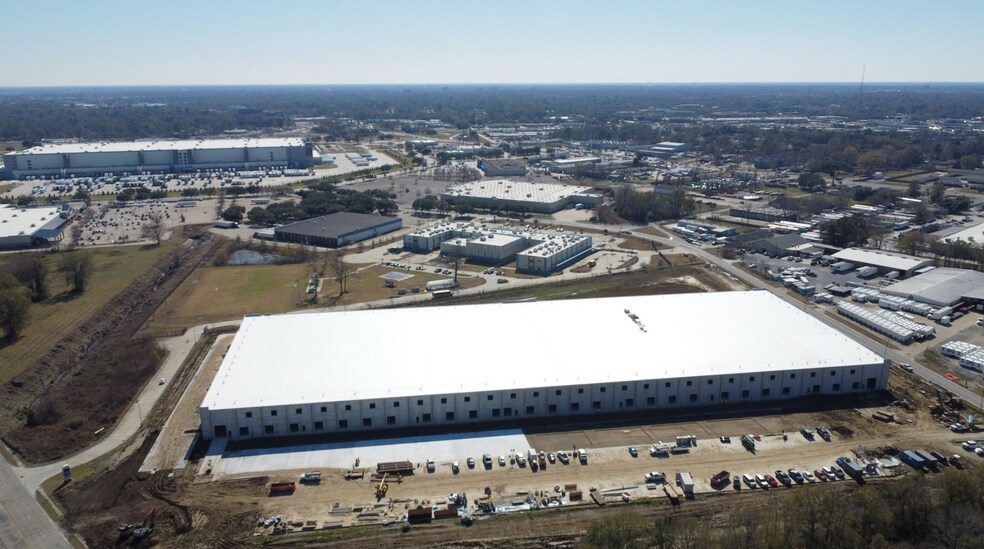 More Photos Of 8800 Tom Dr, Baton Rouge Distribution For Lease