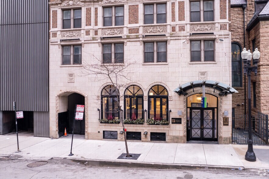 More Photos Of 640 N Wabash Ave, Chicago Hotel For Sale