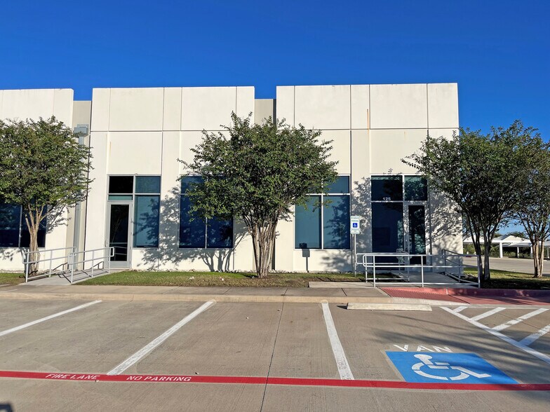 More Photos Of 3481 Plano Pky, The Colony Office For Lease