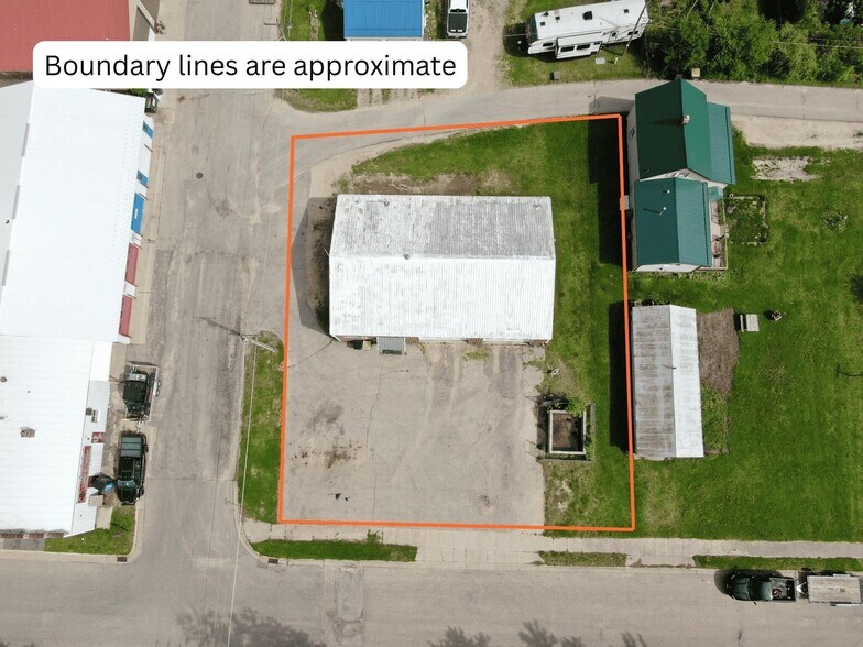 More Photos Of 120 W Charles St, Readstown Warehouse For Sale