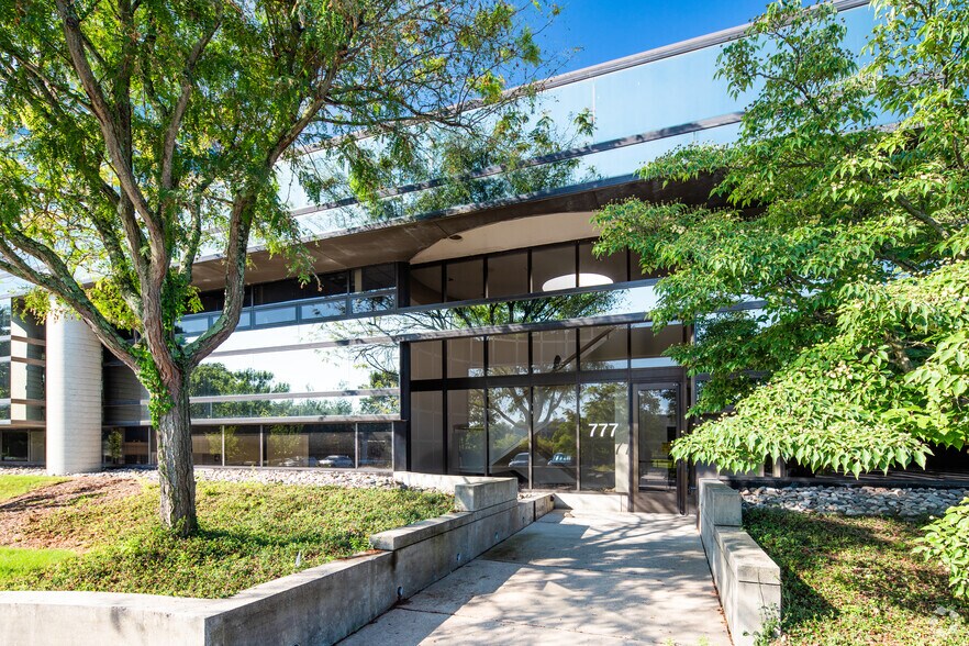 More Photos Of 777 Alexander Rd, Princeton Loft Creative Space For Lease