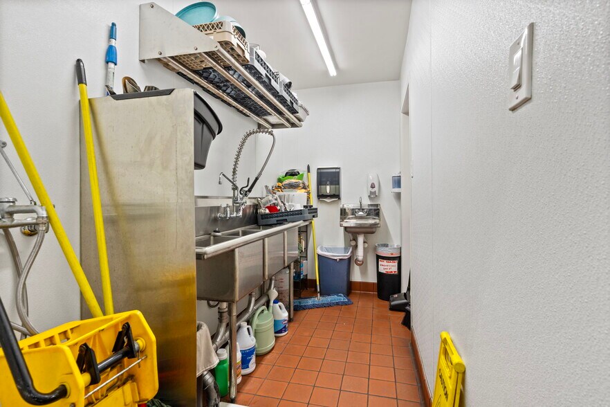 More Photos Of 12249 San Pablo Ave, Richmond Storefront For Sale