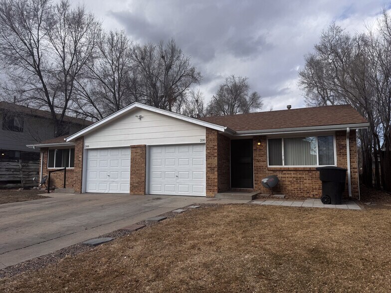 Primary Photo Of 208 E Saint Clair Ave, Longmont Apartments For Sale