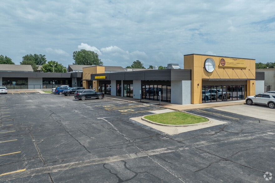 More Photos Of 9120-9146 N Macarthur Blvd, Oklahoma City General Retail For Sale