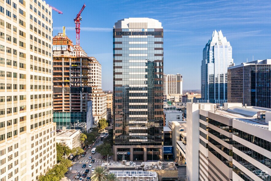 More Photos Of 221 W 6th St, Austin Office For Lease