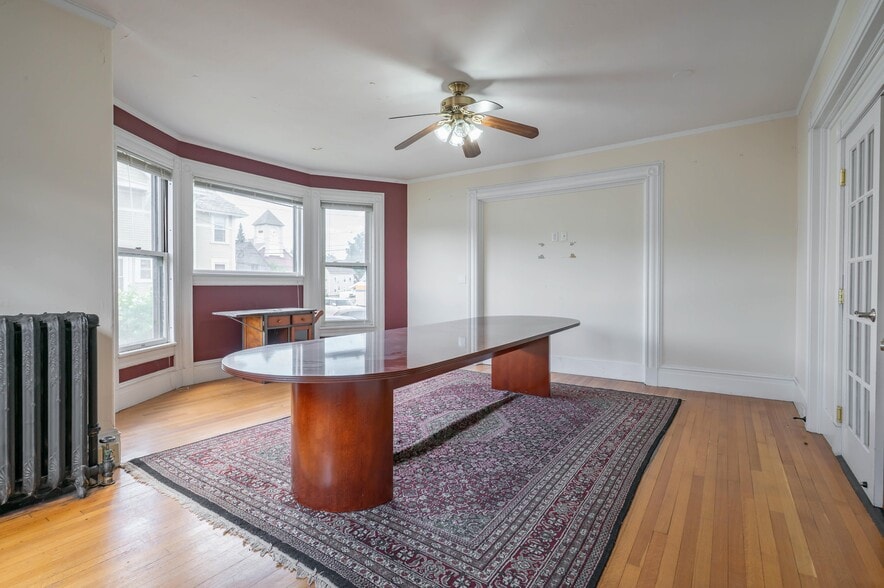 More Photos Of 121 Bay St, Manchester Loft Creative Space For Sale