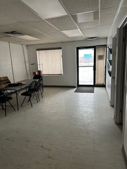 More Photos Of 590 Cataraqui Woods Dr, Kingston Flex For Sale