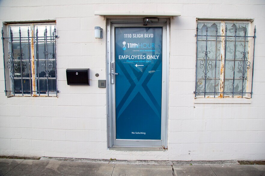 More Photos Of 1110 Sligh Blvd, Orlando Warehouse For Lease