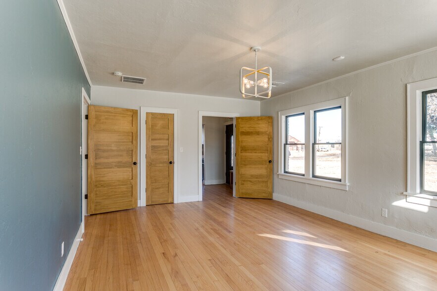 More Photos Of 608 E Eubanks St, Oklahoma City Office For Sale