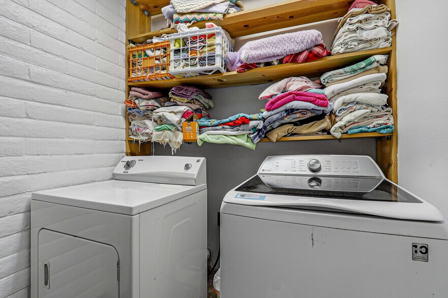 More Photos Of 10050 Mccombs St, El Paso Medical For Sale