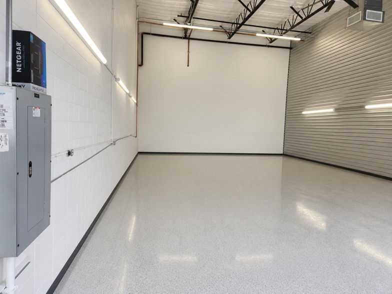 More Photos Of 31606 N Cave Creek Rd, Cave Creek Self Storage For Sale