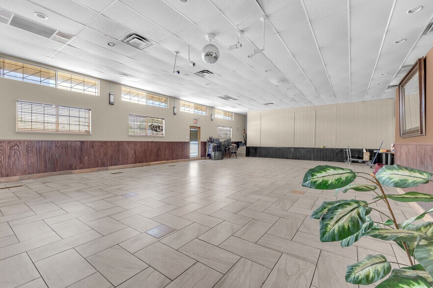 More Photos Of 57173 Sunnyslope Dr, Yucca Valley General Retail For Sale