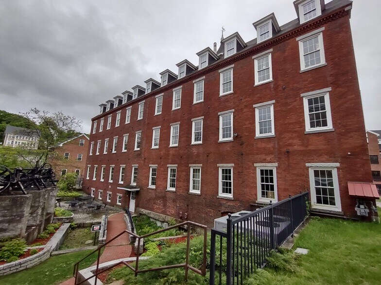 More Photos Of 1 Mill Plz, Laconia Office For Sale