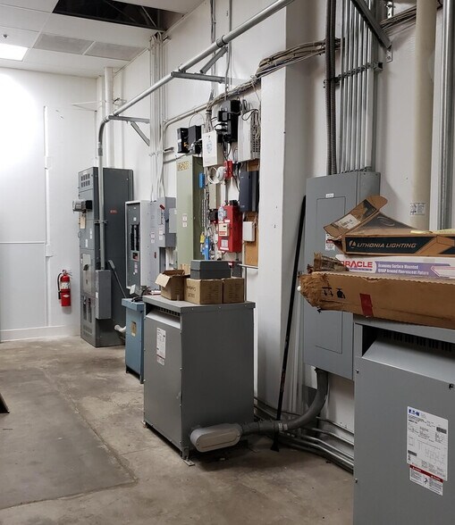 More Photos Of 13294 Ralston Ave, Sylmar Warehouse For Sale