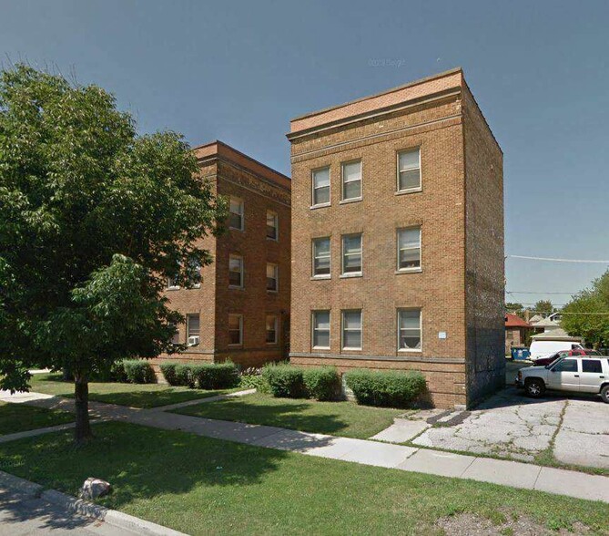 Primary Photo Of 10212-10214 S King Dr, Chicago Apartments For Sale