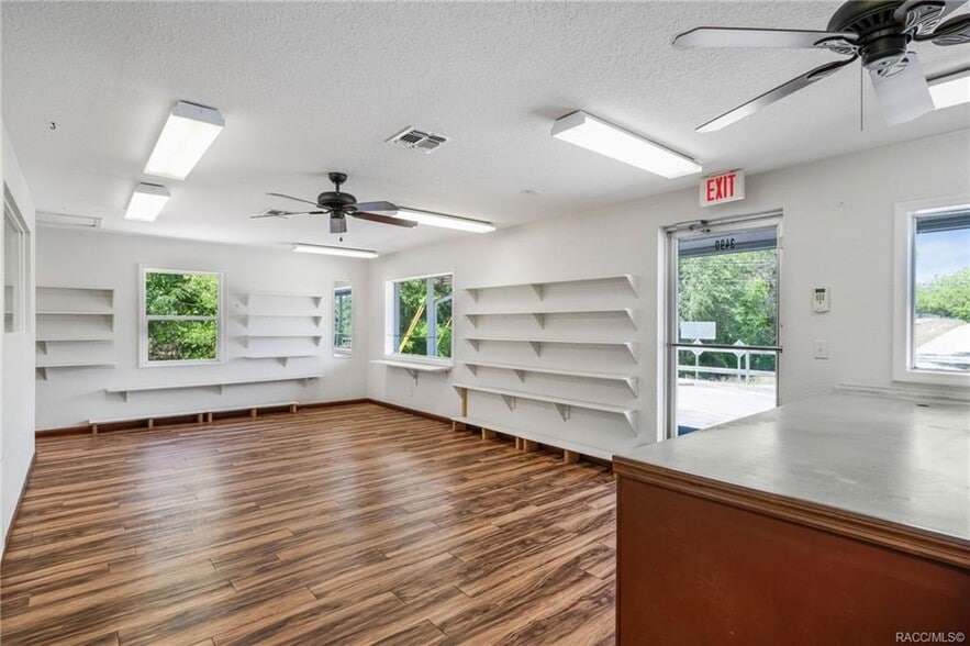 More Photos Of 3490 W Dunnellon Rd, Dunnellon Storefront Retail Office For Sale