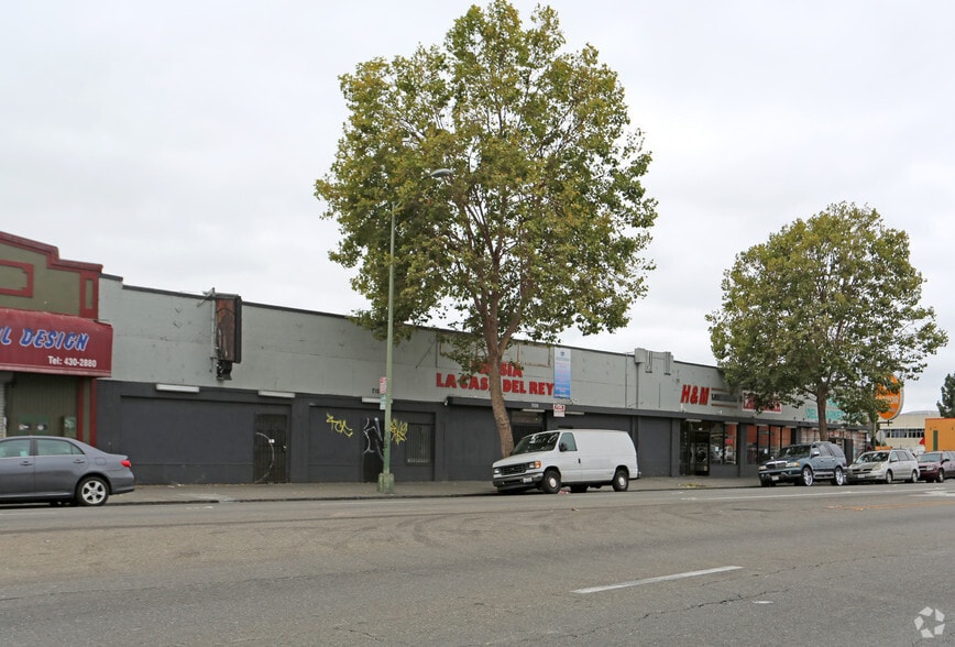 More Photos Of 7101-7105 International Blvd, Oakland Storefront For Lease