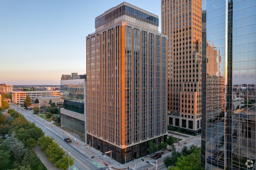 More Photos Of 250 N Robinson Ave, Oklahoma City Office For Sale
