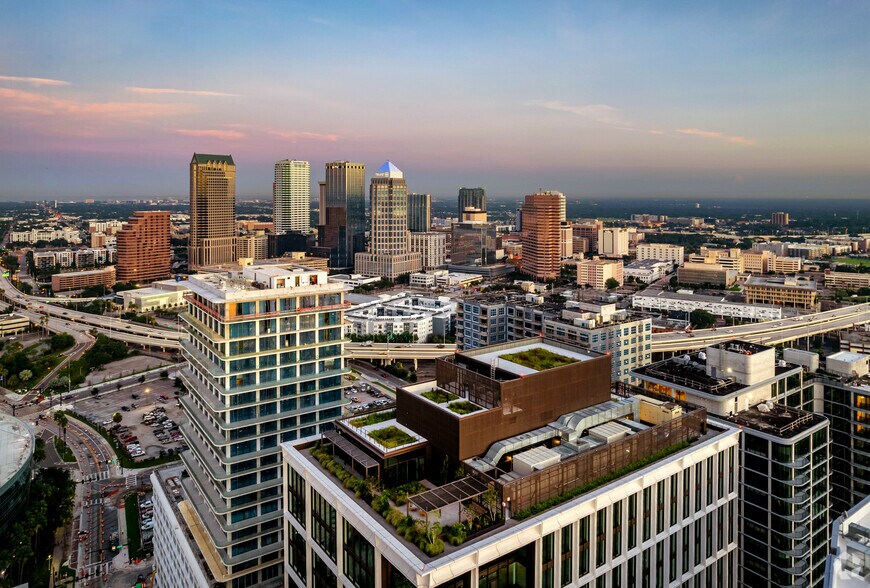 More Photos Of 1001 Water St, Tampa Office For Lease