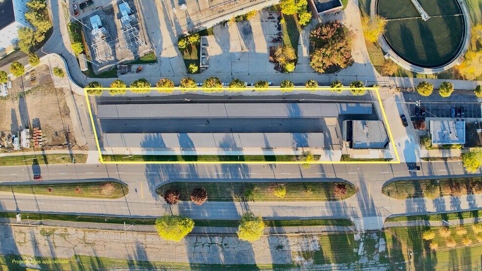 More Photos Of 4500 Biddle Ave, Wyandotte Self Storage For Sale