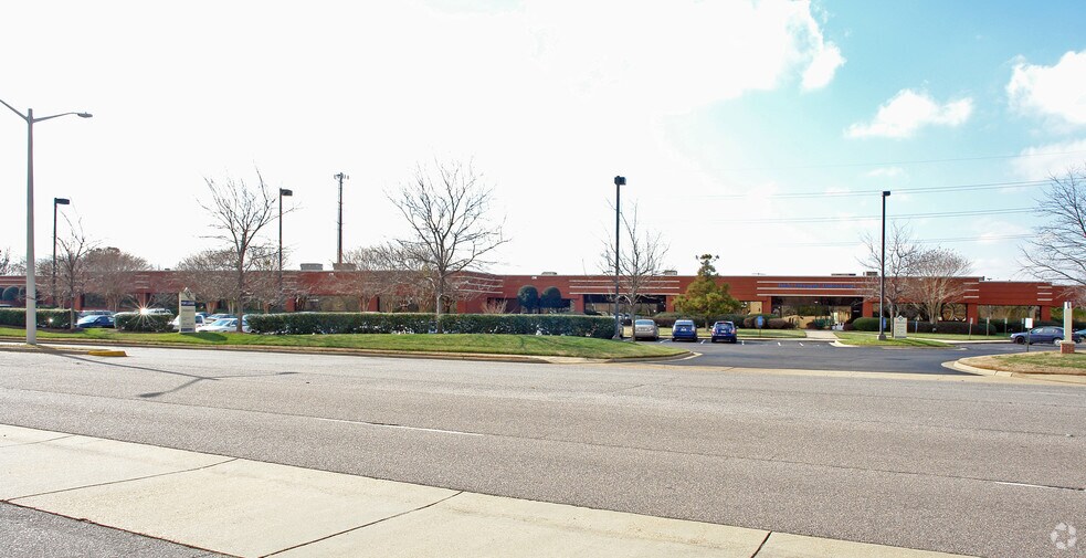 More Photos Of 1400 Crossways Blvd, Chesapeake Medical For Lease