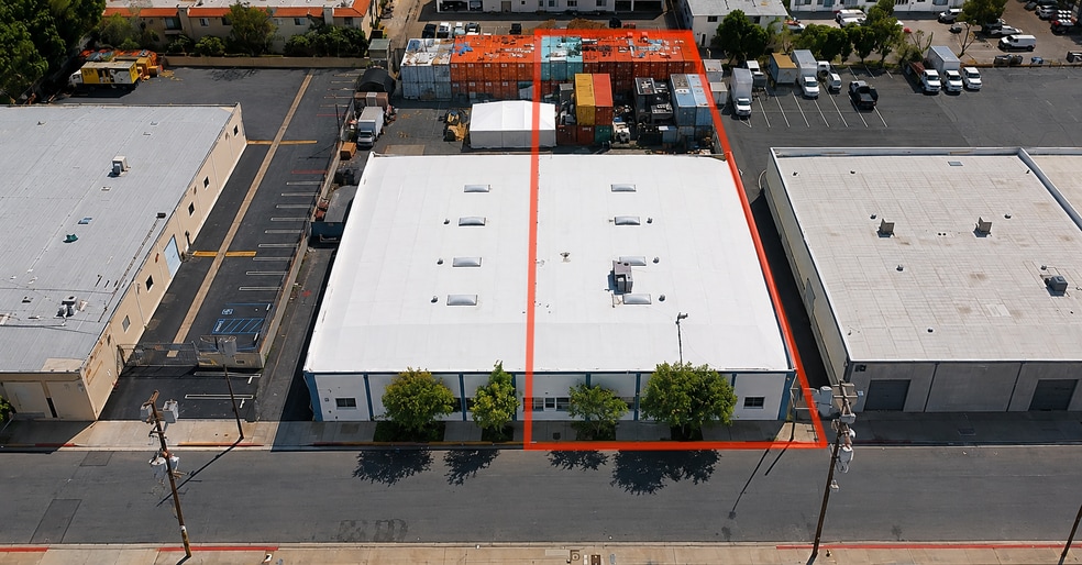 More Photos Of 15030-15040 Keswick St, Van Nuys Warehouse For Lease