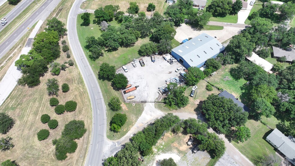 More Photos Of 2220 S Burleson Blvd, Burleson Warehouse For Sale