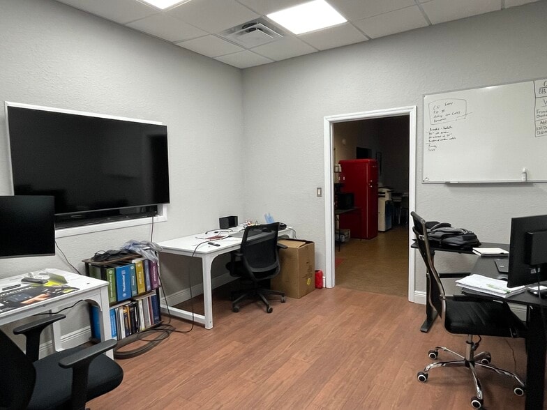 More Photos Of 251 Douglas Rd E, Oldsmar Warehouse For Sale