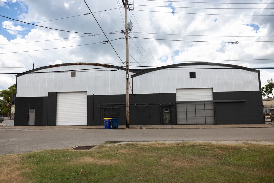 More Photos Of 906 Payne St, Bowling Green Warehouse For Sale