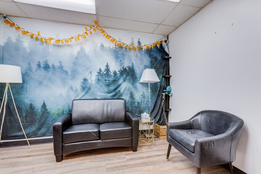 More Photos Of 745 E Warrington Ave, Pittsburgh Medical For Lease