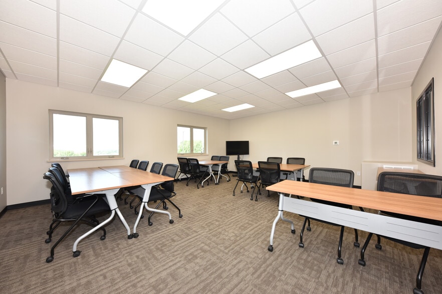 More Photos Of N9450 Mohawk Rd, Theresa Office For Sale