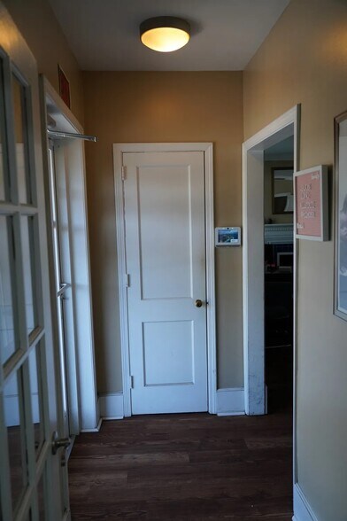 More Photos Of 1817 N Boulevard, Anderson Office For Sale