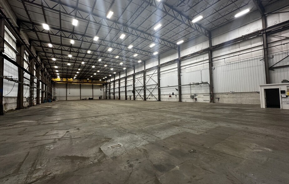 More Photos Of 23680 Research Dr, Farmington Hills Warehouse For Sale