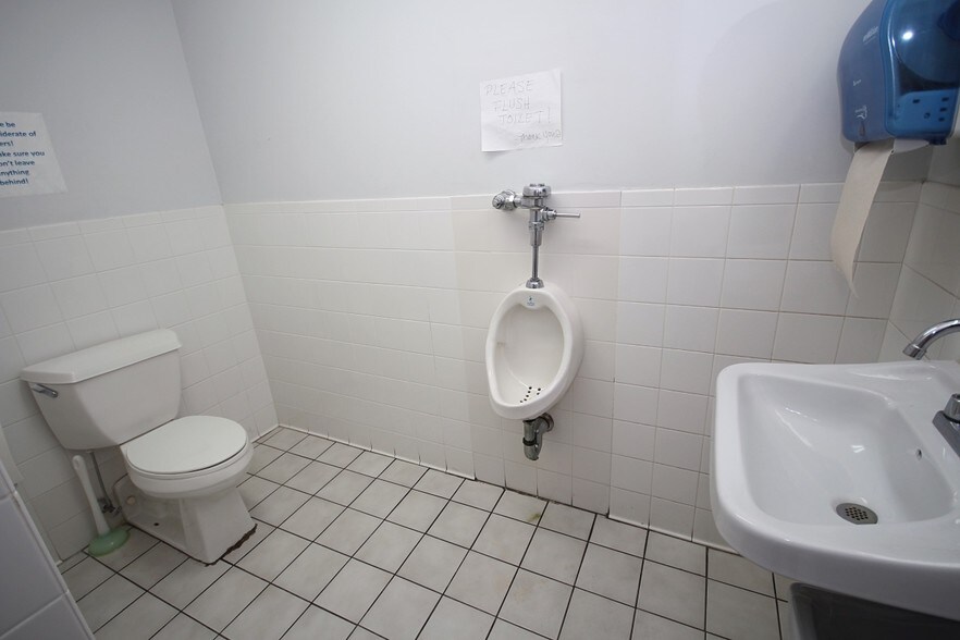 More Photos Of 690 Castleton Ave, Staten Island Apartments For Lease