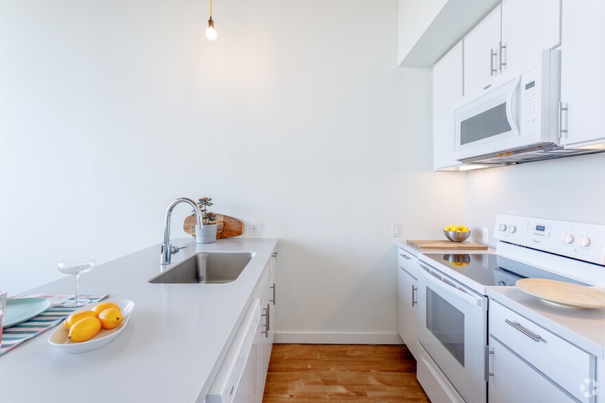 More Photos Of 1721 Walnut St, Kansas City Apartments For Lease