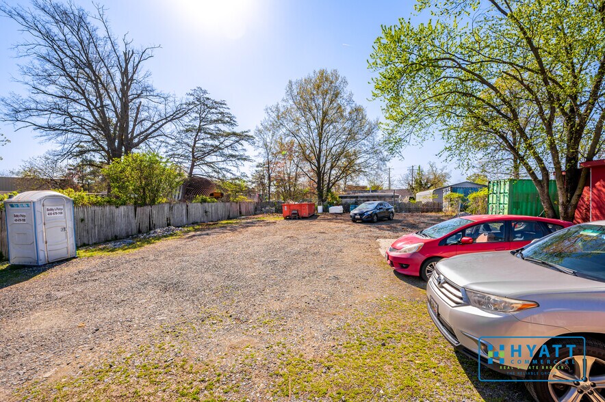 More Photos Of 7703 Poplar Hill Ln, Clinton Office Residential For Sale