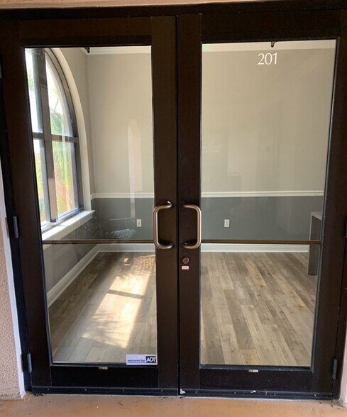 More Photos Of 9681 Gladiolus Dr, Fort Myers Office For Lease