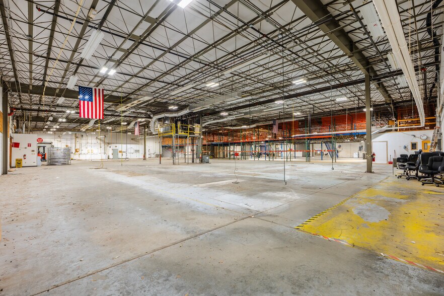 More Photos Of 10045 102nd Ter, Sebastian Manufacturing For Lease