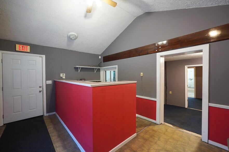 More Photos Of 5948 Homestead Rd, Rex Flex For Sale