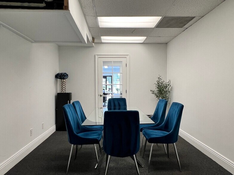 More Photos Of 458-466 Ridgedale Ave, East Hanover Unknown For Lease