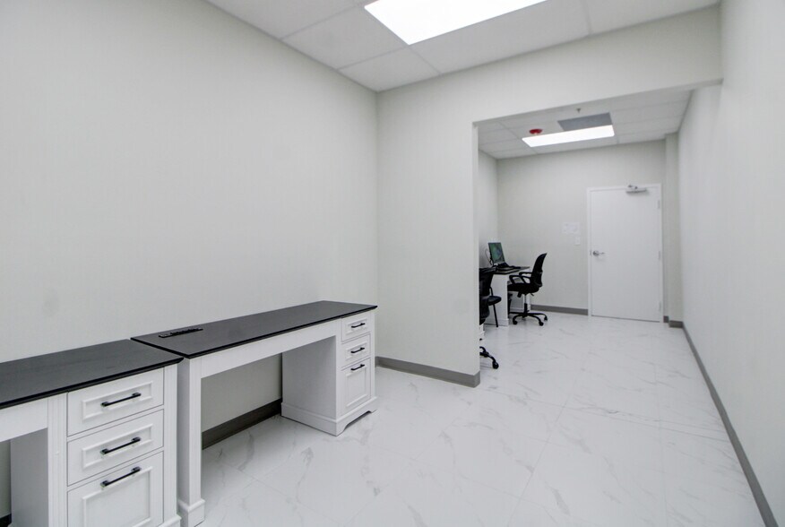 More Photos Of 304 N Krome Ave, Homestead Medical For Lease